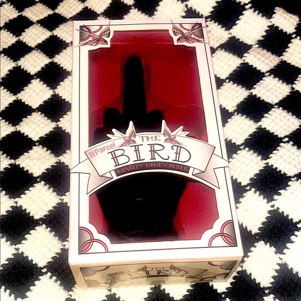 Loop NYC  THE BIRD 🖕🏻🖕🏿🖕🏽large candle